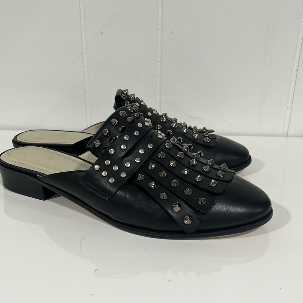 Vinci women shoe Black silver Leather Studded Fringe Wingtip Slip on mule Sz 9